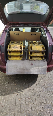 HVZ laden legen Sie alle weitere Bodenplatten in den PKW